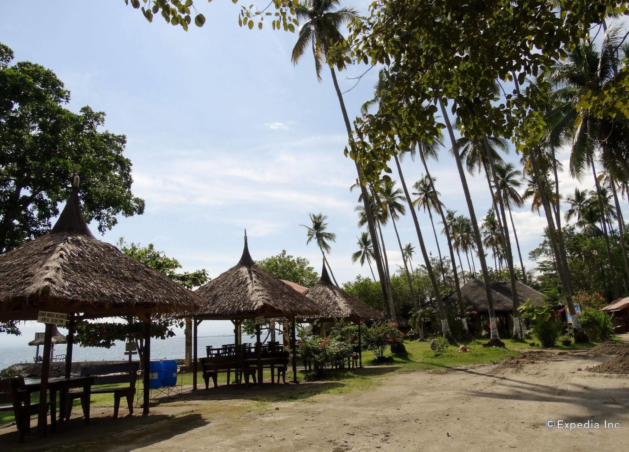 Punta Del Sol Araceli Beach Resort Samal Buitenkant foto